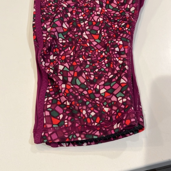 Lulu Lemon pants - Picture 6 of 6